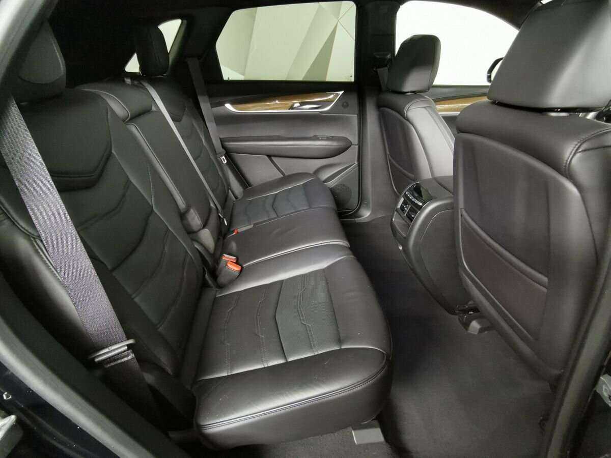 Cadillac XT5 с пробегом — 2016 год. Фото: #11