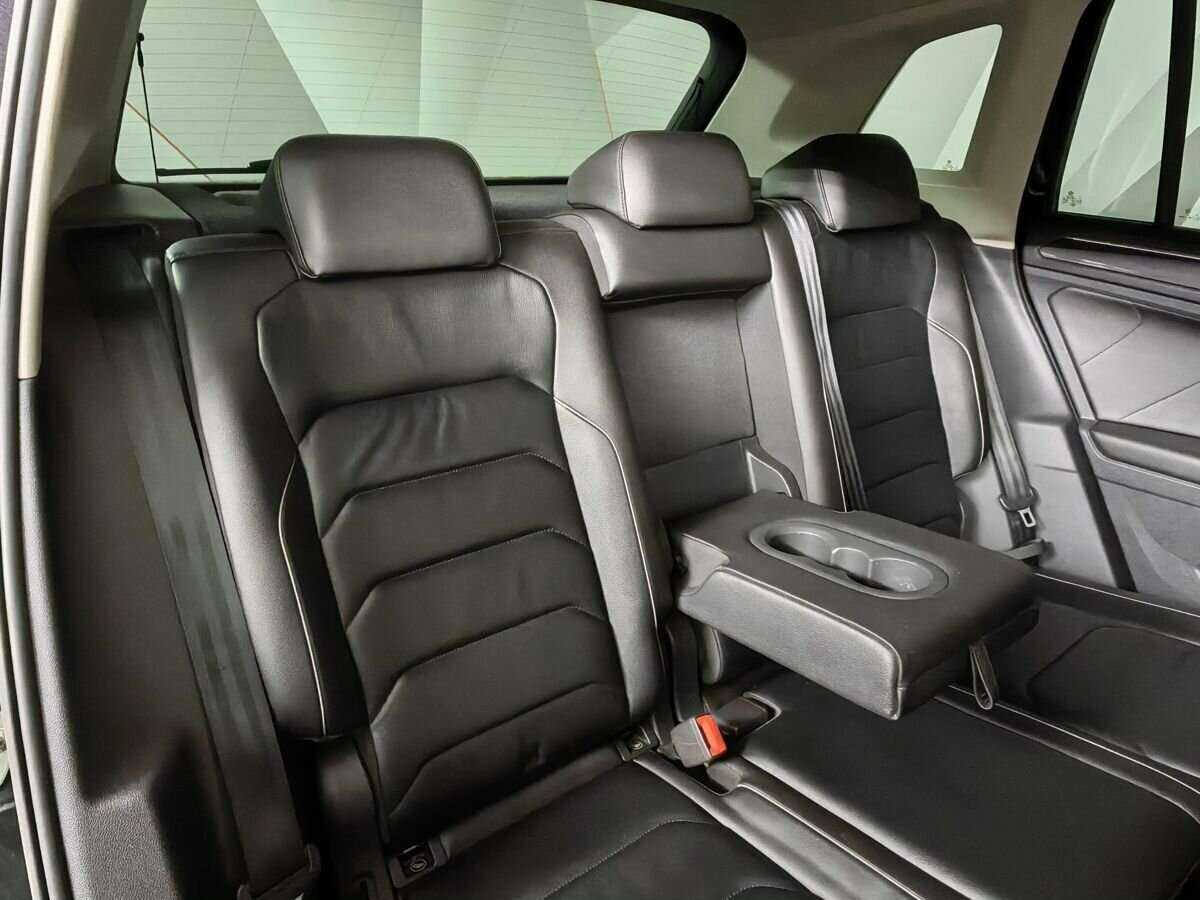 Volkswagen Tiguan с пробегом — 2018 год. Фото: #12