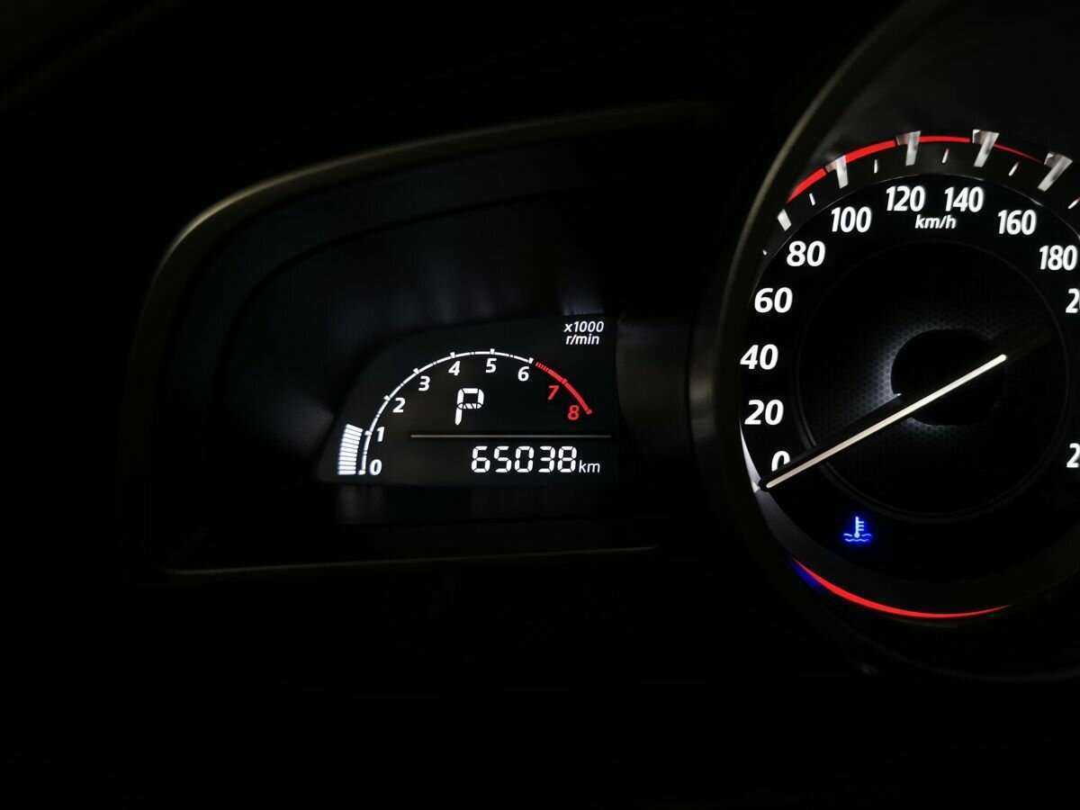 Mazda 3 с пробегом — 2014 год. Фото: #15