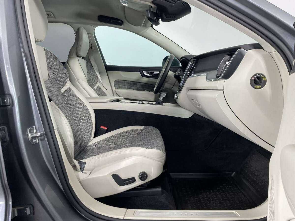 Volvo XC60 с пробегом — 2021 год. Фото: #13