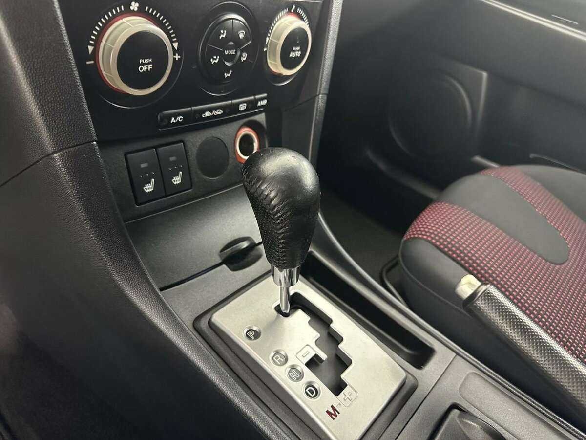 Mazda 3 с пробегом — 2006 год. Фото: #12
