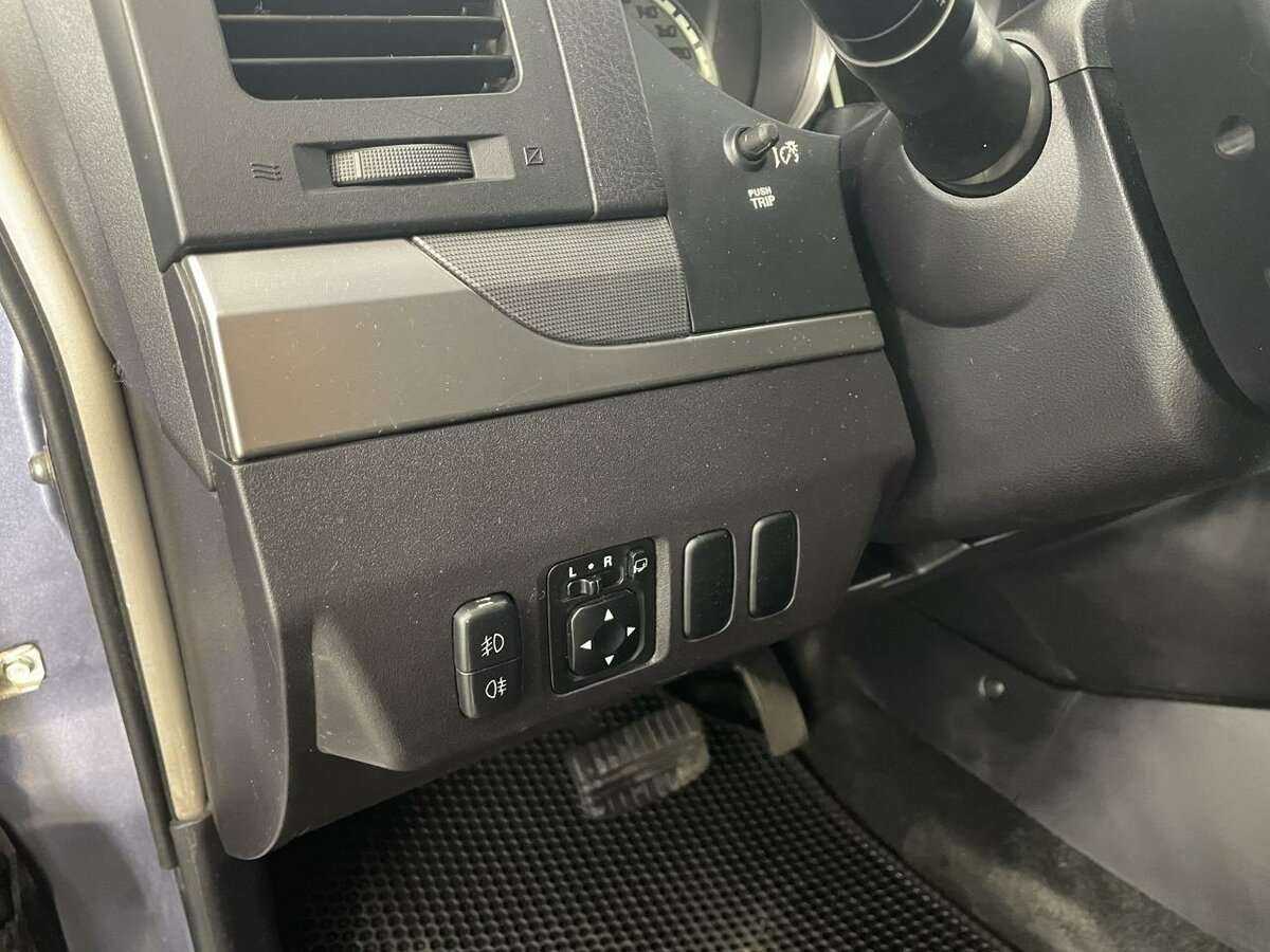 Mitsubishi Pajero с пробегом — 2008 год. Фото: #8