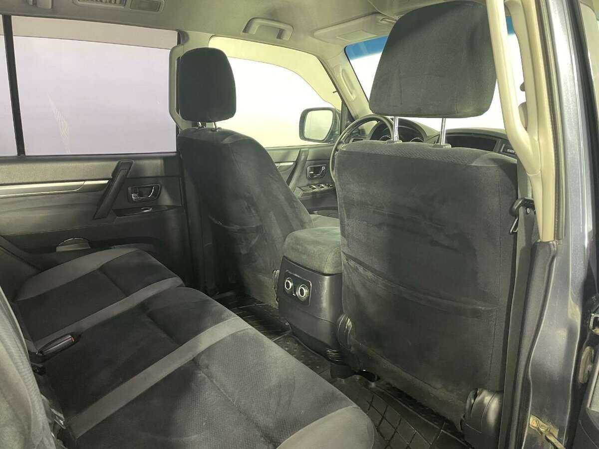 Mitsubishi Pajero с пробегом — 2008 год. Фото: #15