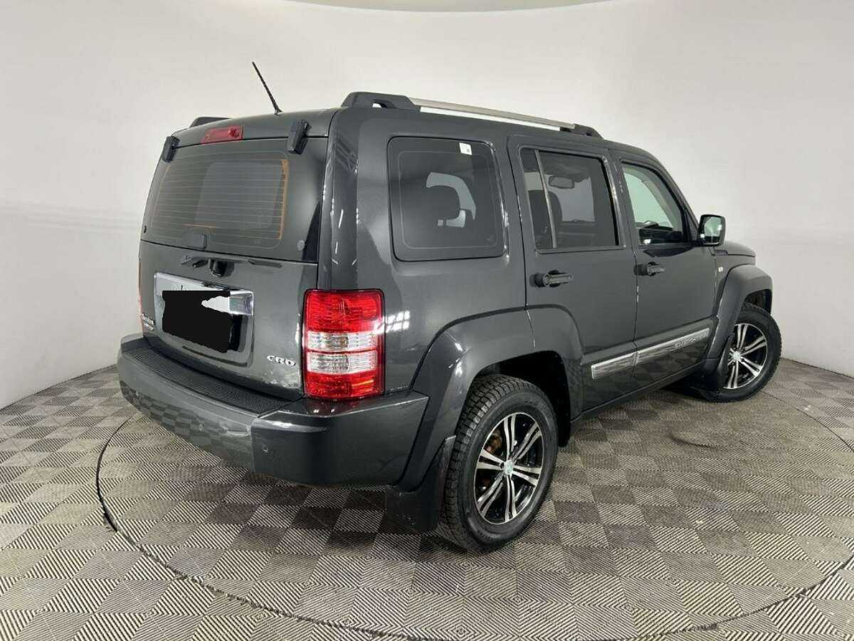 Jeep Cherokee с пробегом — 2010 год. Фото: #5