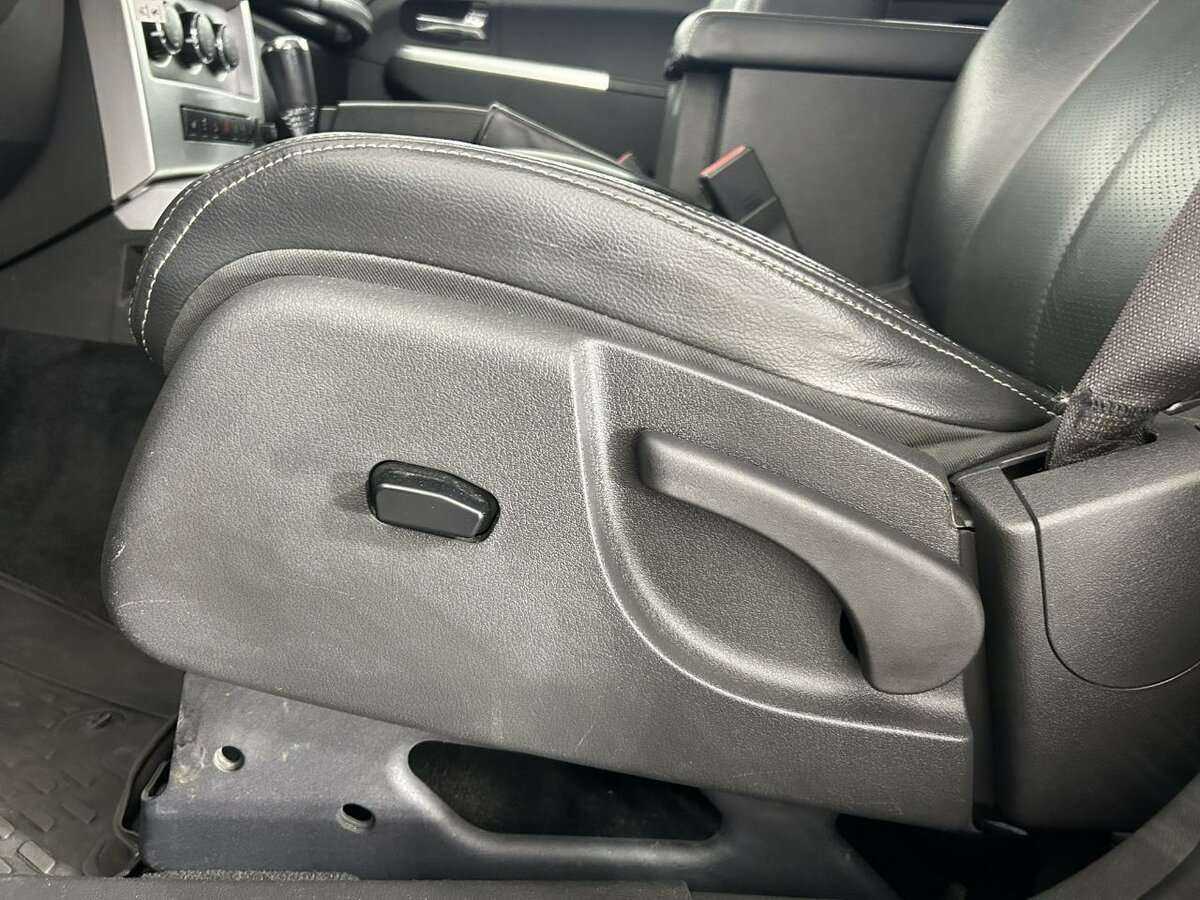 Jeep Cherokee с пробегом — 2010 год. Фото: #9