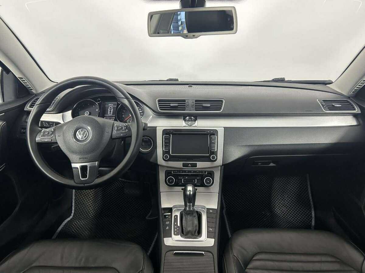 Volkswagen Passat с пробегом — 2011 год. Фото: #6