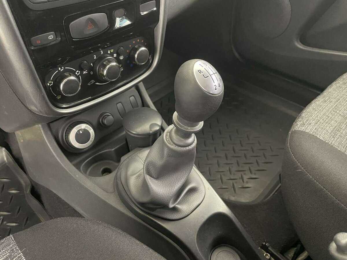 Renault Duster с пробегом — 2012 год. Фото: #12