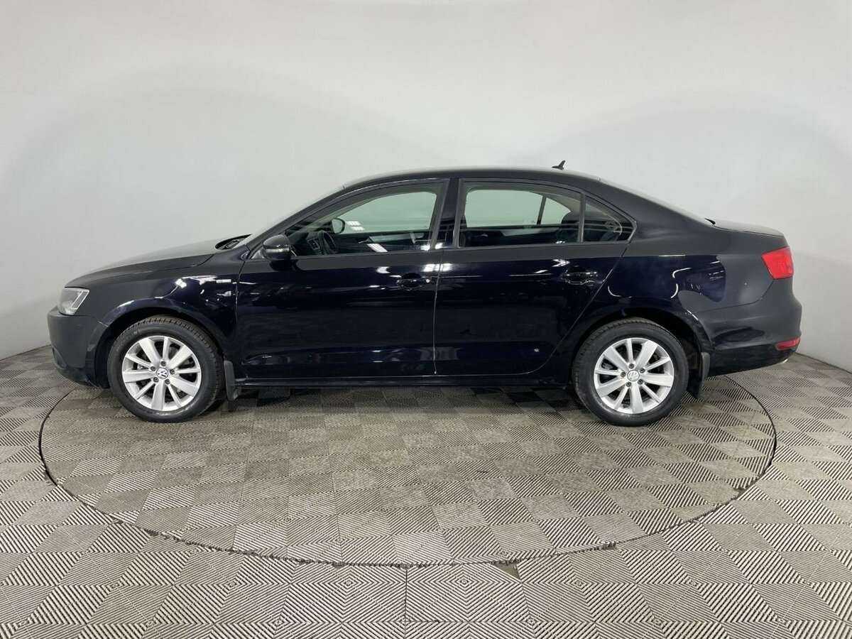 Volkswagen Jetta с пробегом — 2013 год. Фото: #4