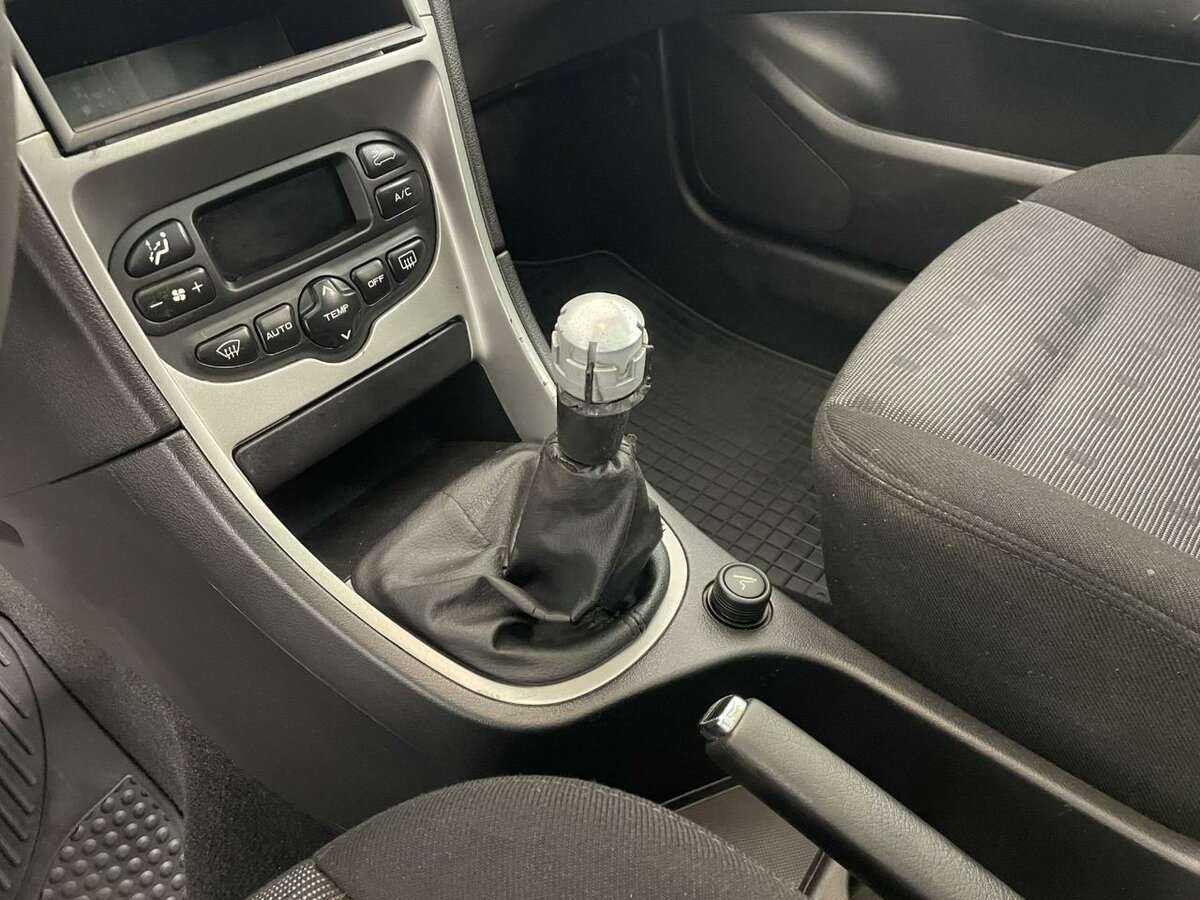 Peugeot 307 с пробегом — 2004 год. Фото: #12