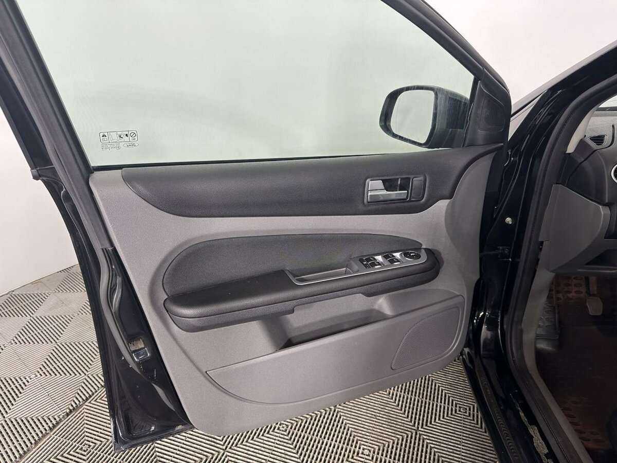 Ford Focus с пробегом — 2008 год. Фото: #7