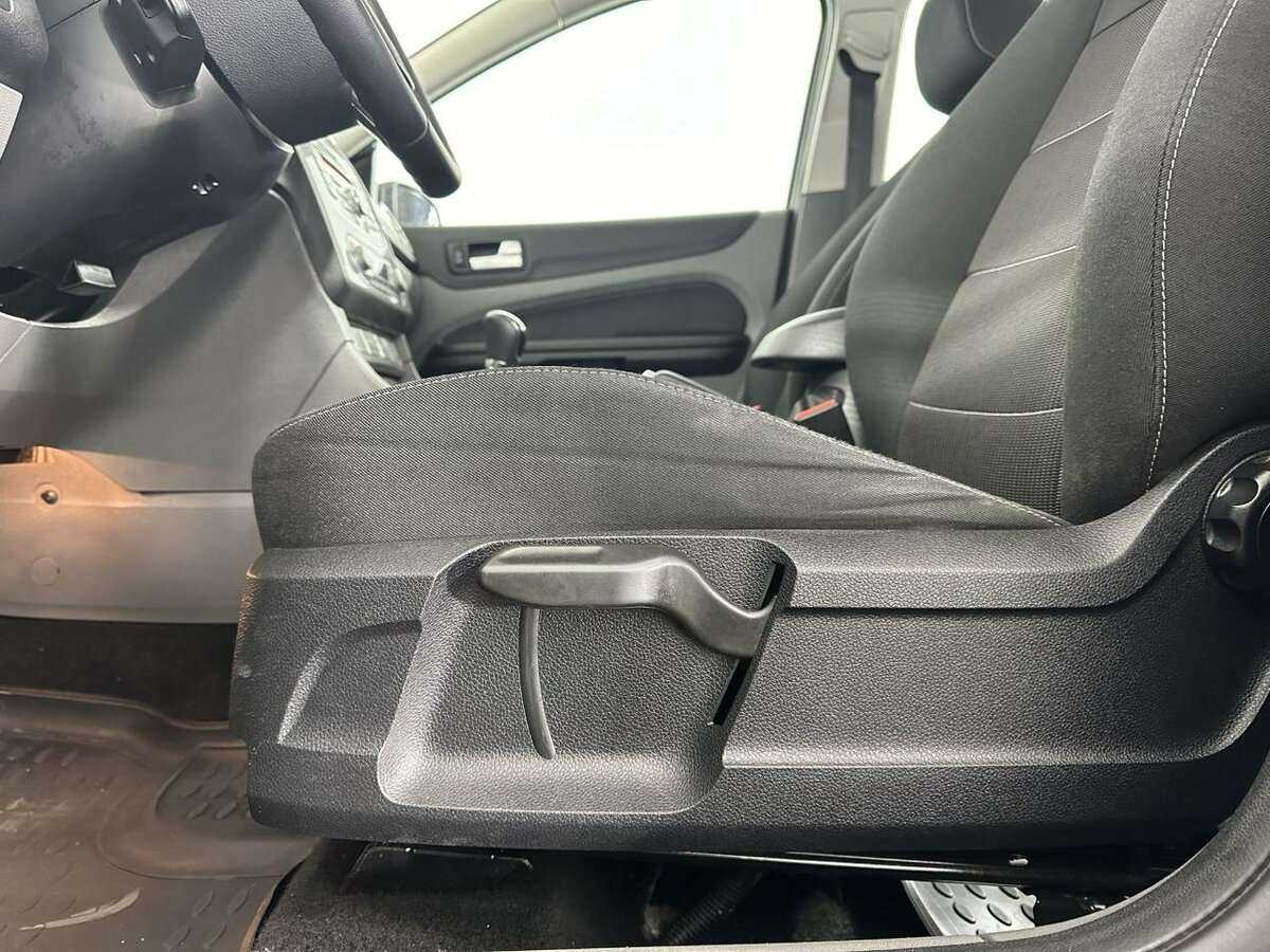 Ford Focus с пробегом — 2008 год. Фото: #9