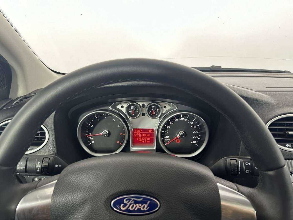 Ford Focus с пробегом — 2008 год. Фото: #10