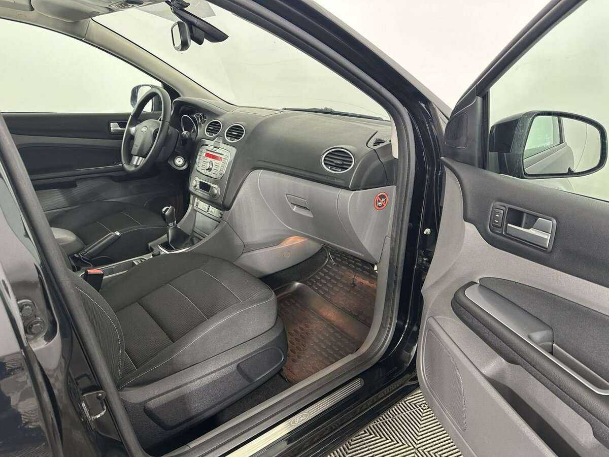 Ford Focus с пробегом — 2008 год. Фото: #13