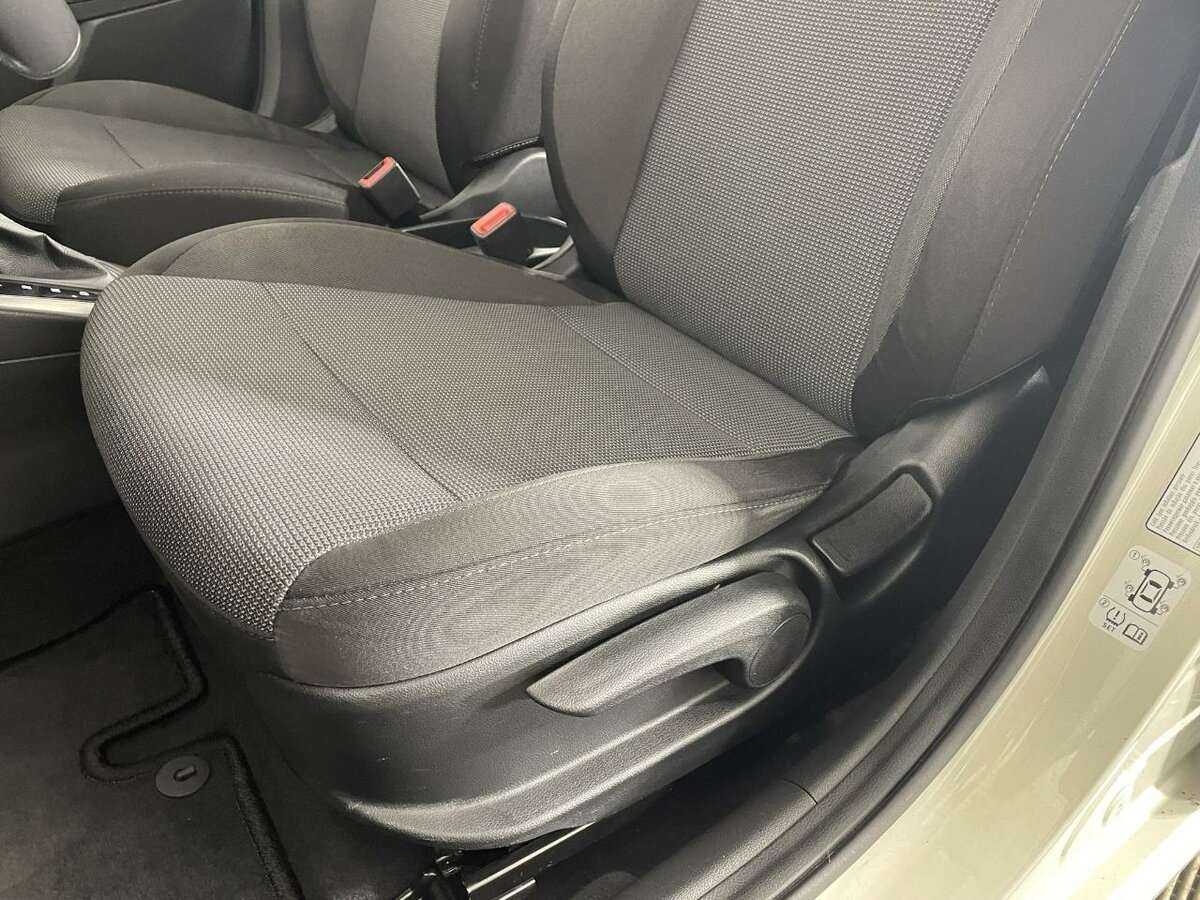 Hyundai Solaris с пробегом — 2018 год. Фото: #9