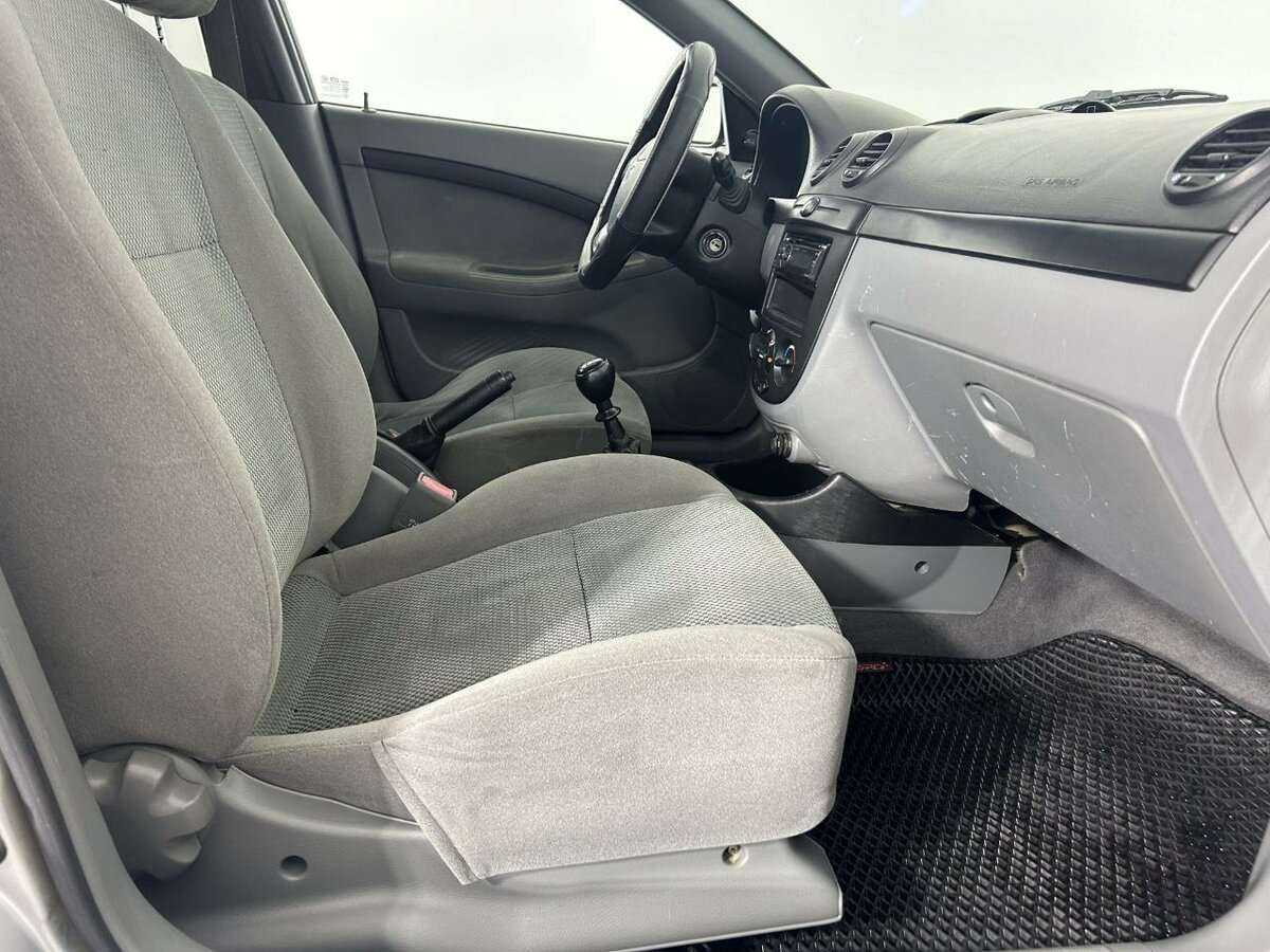 Chevrolet Lacetti с пробегом — 2007 год. Фото: #12