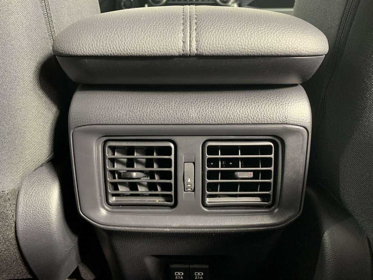 Toyota RAV4 с пробегом — 2021 год. Фото: #18