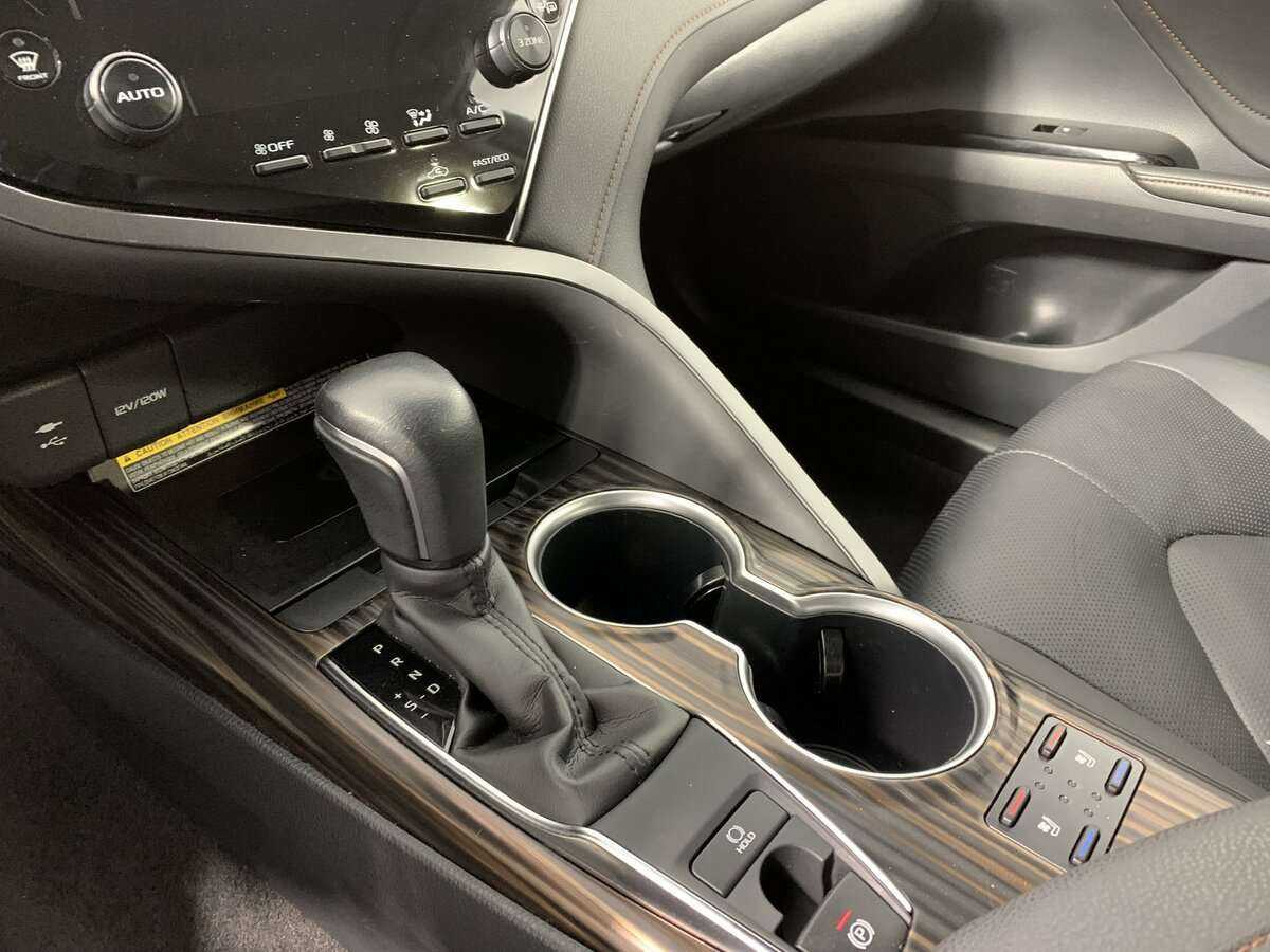 Toyota Camry с пробегом — 2021 год. Фото: #14