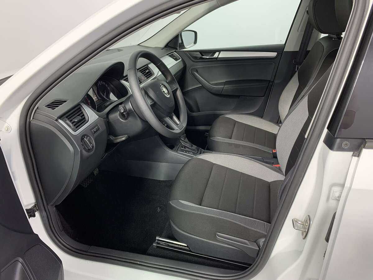 Skoda Rapid с пробегом — 2019 год. Фото: #11