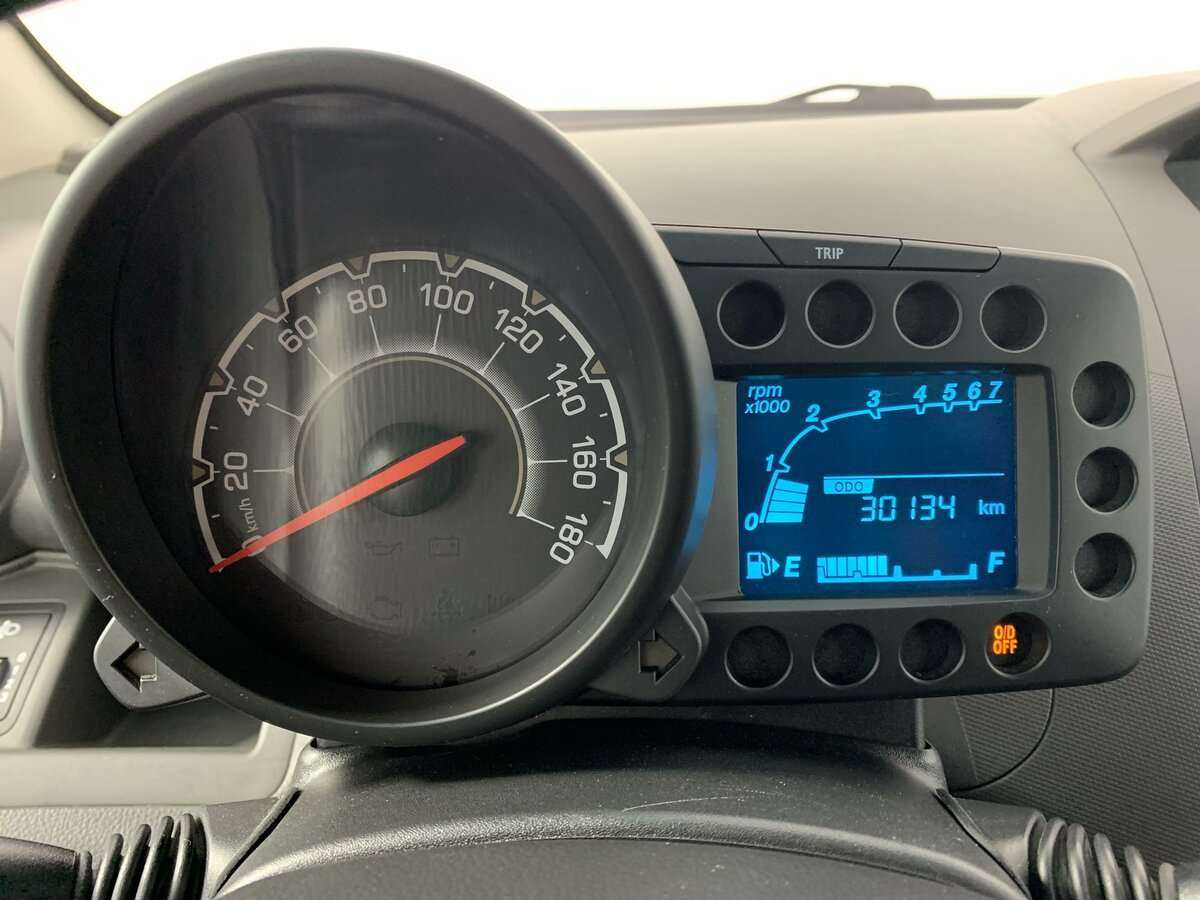 Chevrolet Spark с пробегом — 2013 год. Фото: #10