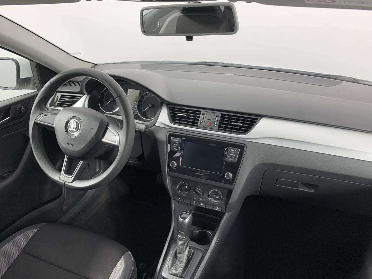 Skoda Rapid с пробегом — 2019 год. Фото: #7