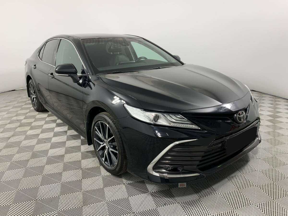 Toyota Camry с пробегом — 2021 год. Фото: #2