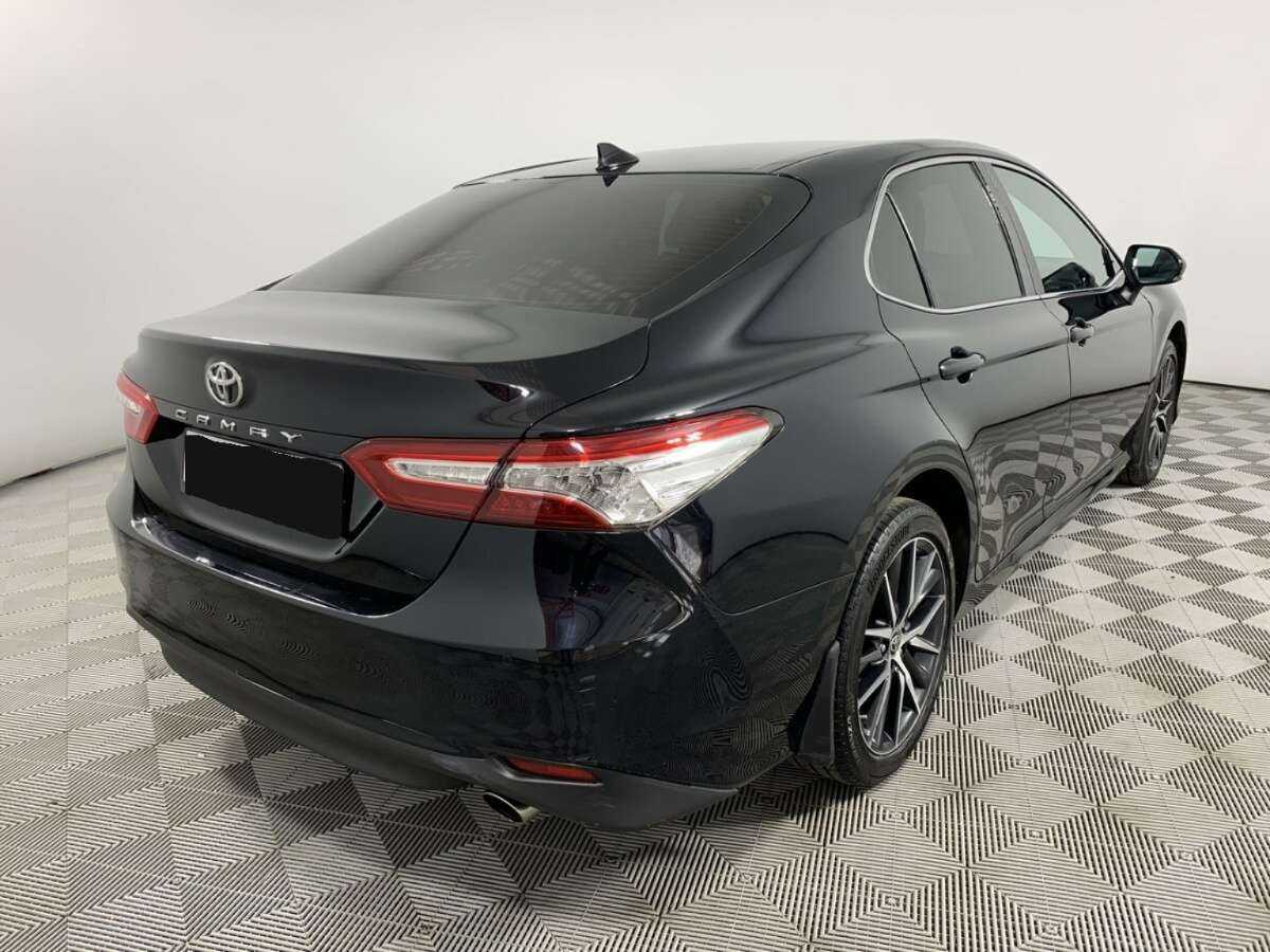 Toyota Camry с пробегом — 2021 год. Фото: #3