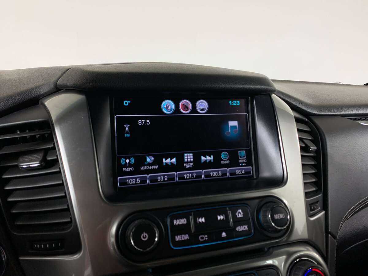 Chevrolet Tahoe с пробегом — 2016 год. Фото: #14