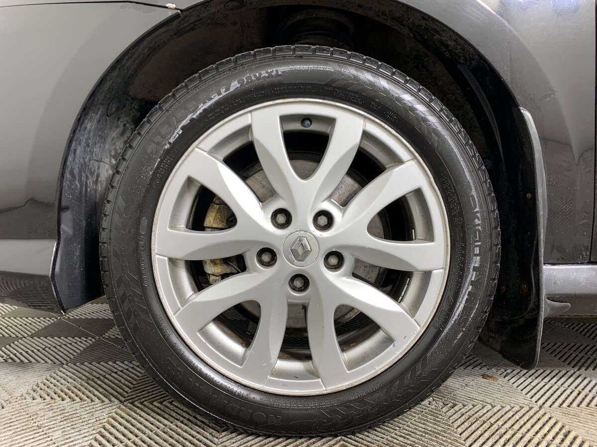 Renault Laguna с пробегом — 2008 год. Фото: #8