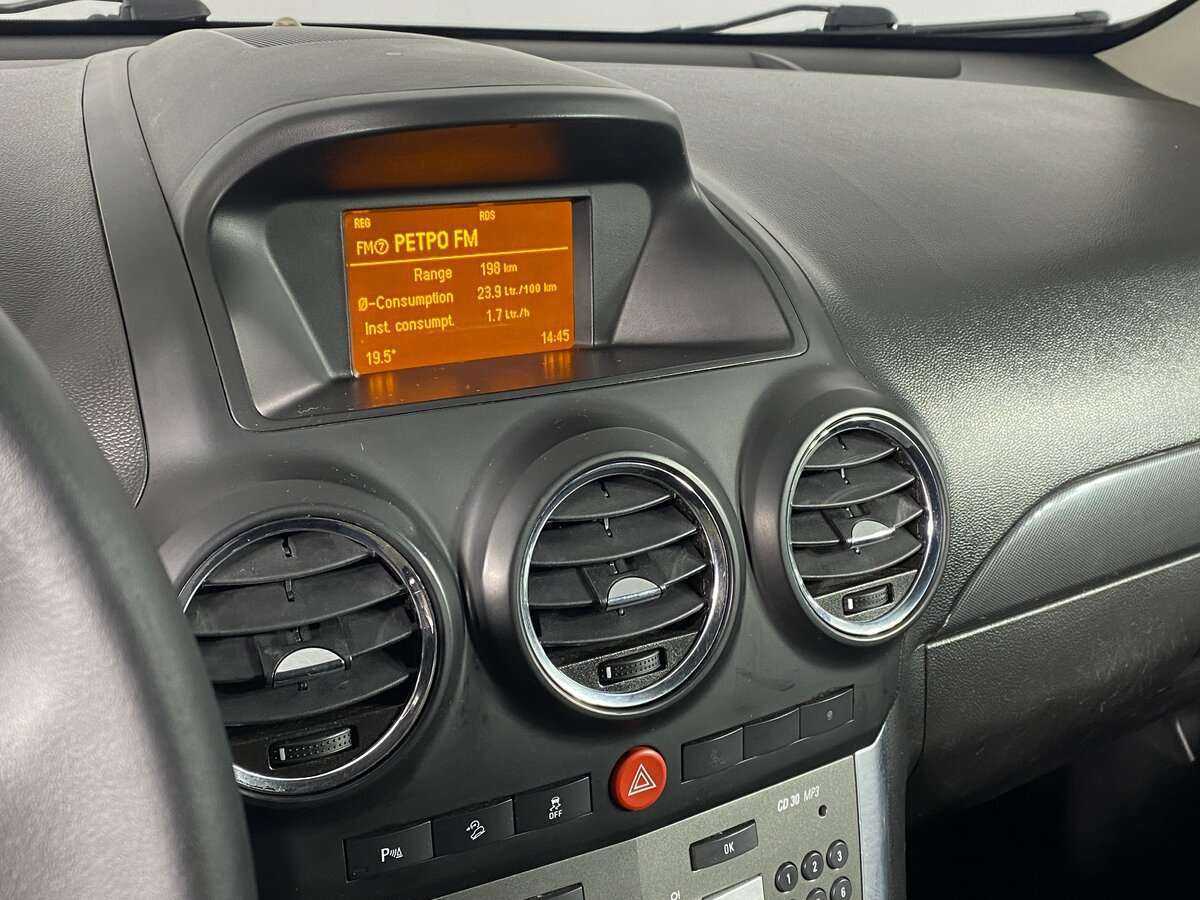 Opel Antara с пробегом — 2012 год. Фото: #12