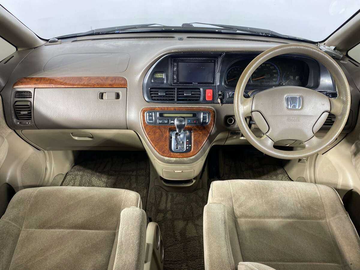 Honda Odyssey с пробегом — 2002 год. Фото: #11