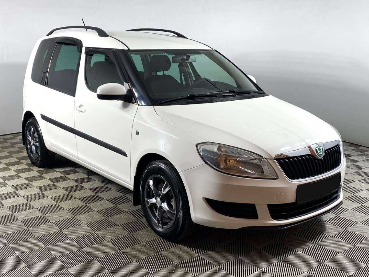 Skoda Roomster с пробегом — 2011 год. Фото: #2