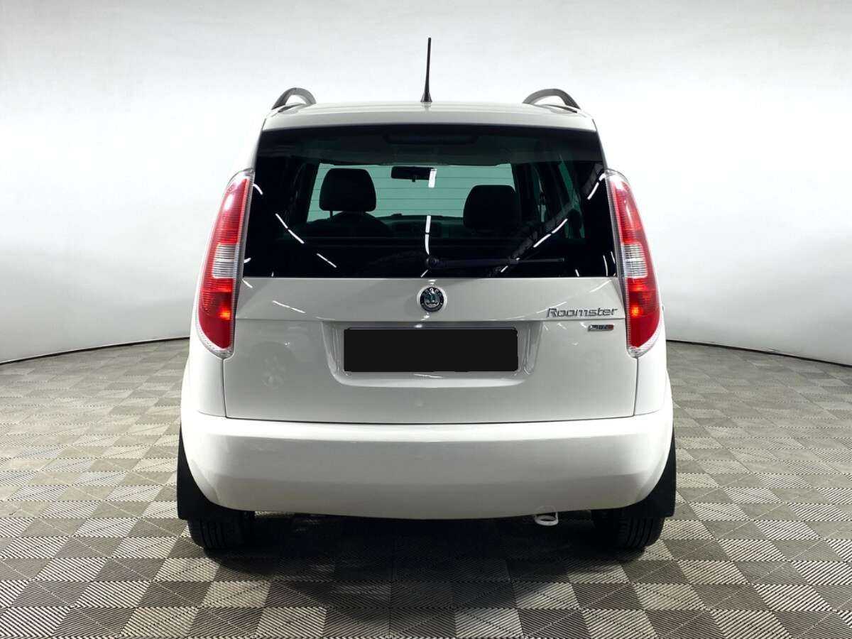 Skoda Roomster с пробегом — 2011 год. Фото: #5