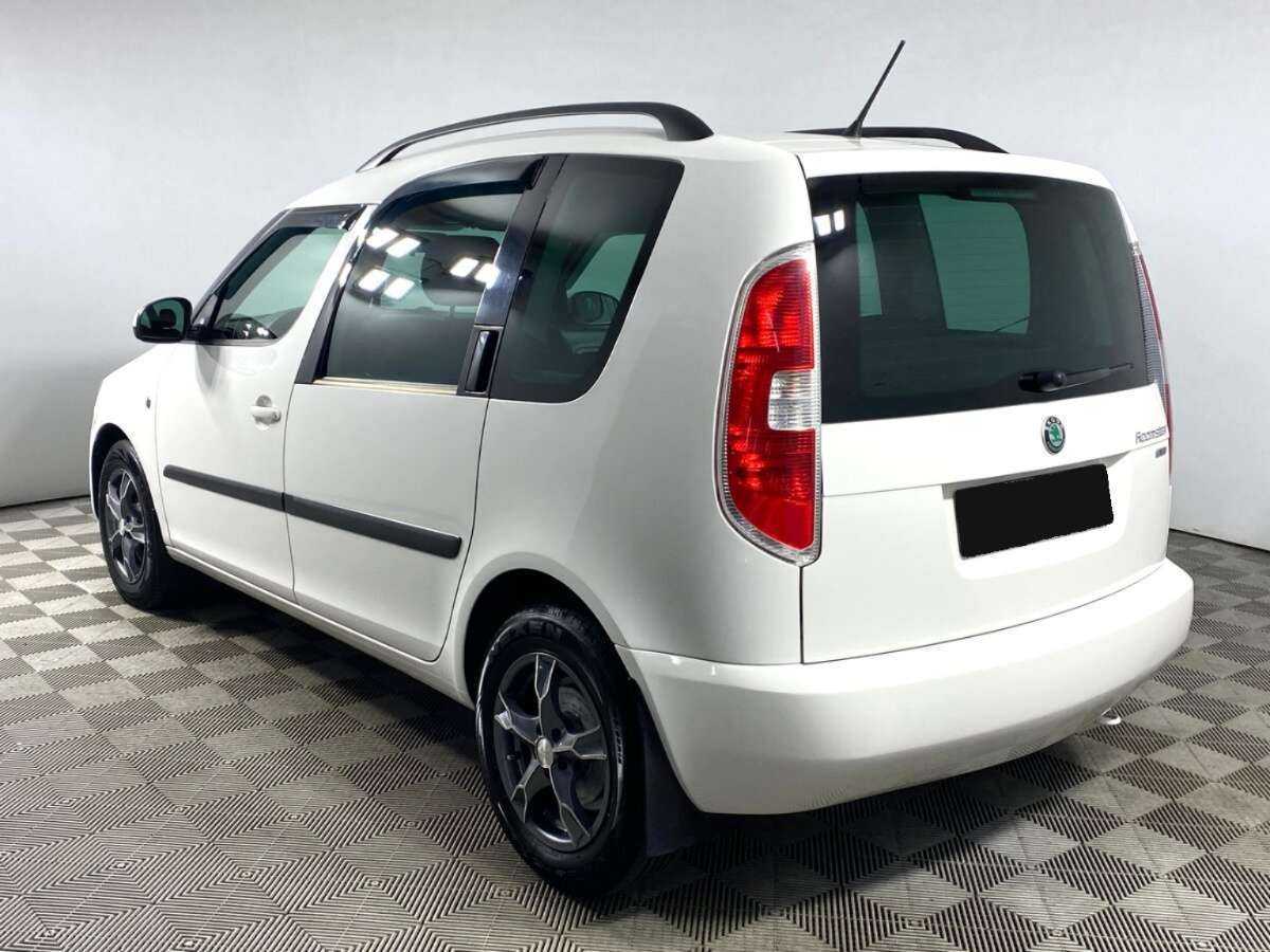 Skoda Roomster с пробегом — 2011 год. Фото: #6