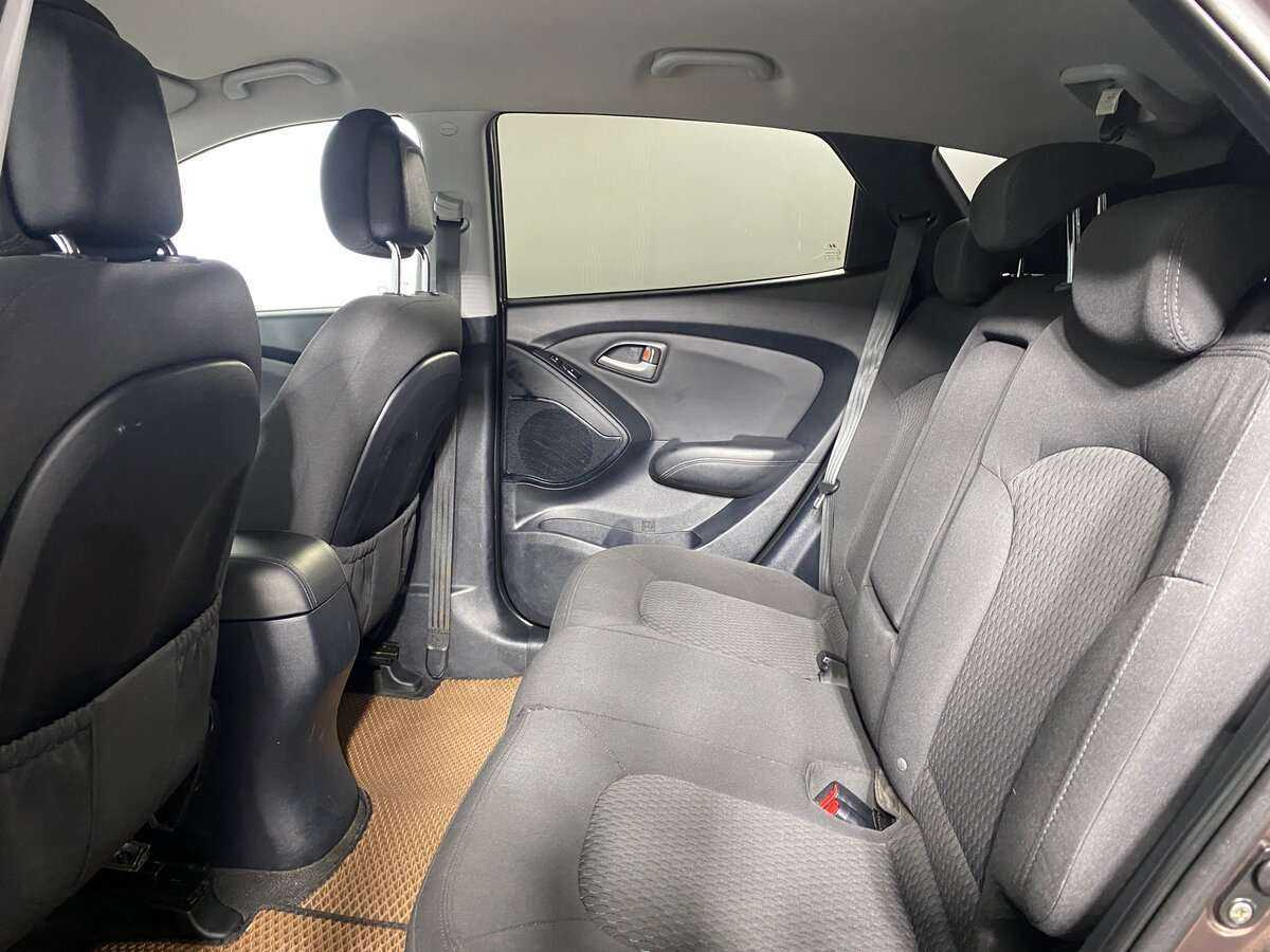 Hyundai ix35 с пробегом — 2010 год. Фото: #11