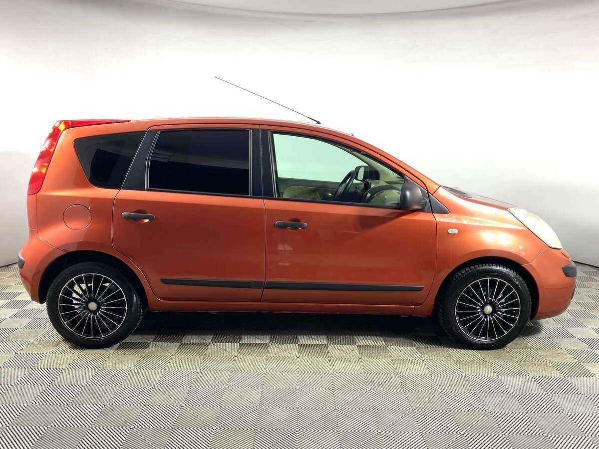 Nissan Note с пробегом — 2006 год. Фото: #3