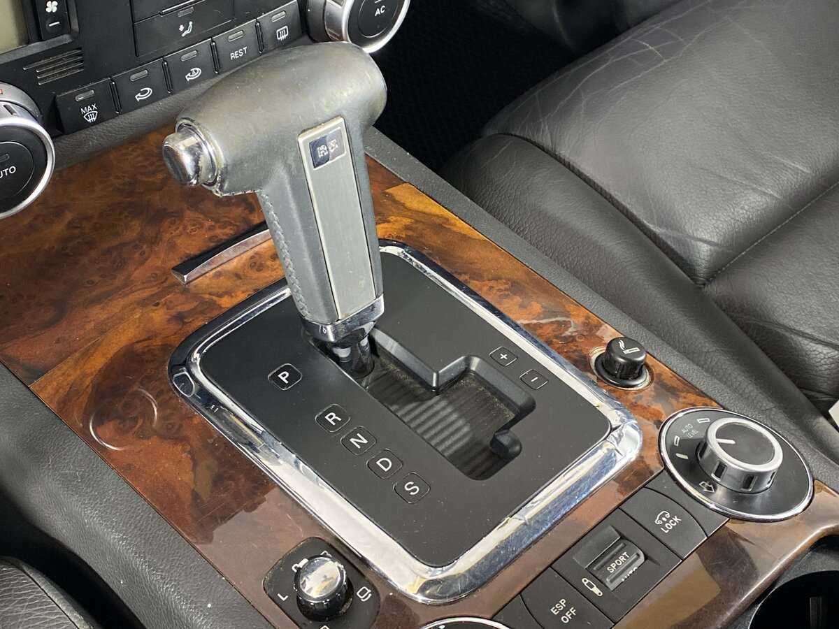 Volkswagen Touareg с пробегом — 2008 год. Фото: #11