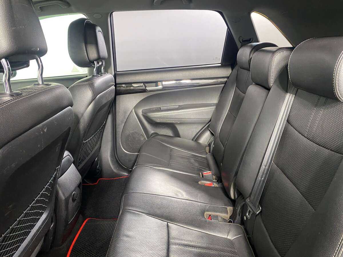 Kia Sorento с пробегом — 2011 год. Фото: #11