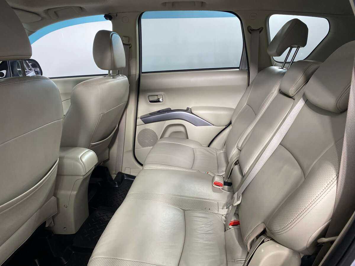 Mitsubishi Outlander с пробегом — 2008 год. Фото: #7