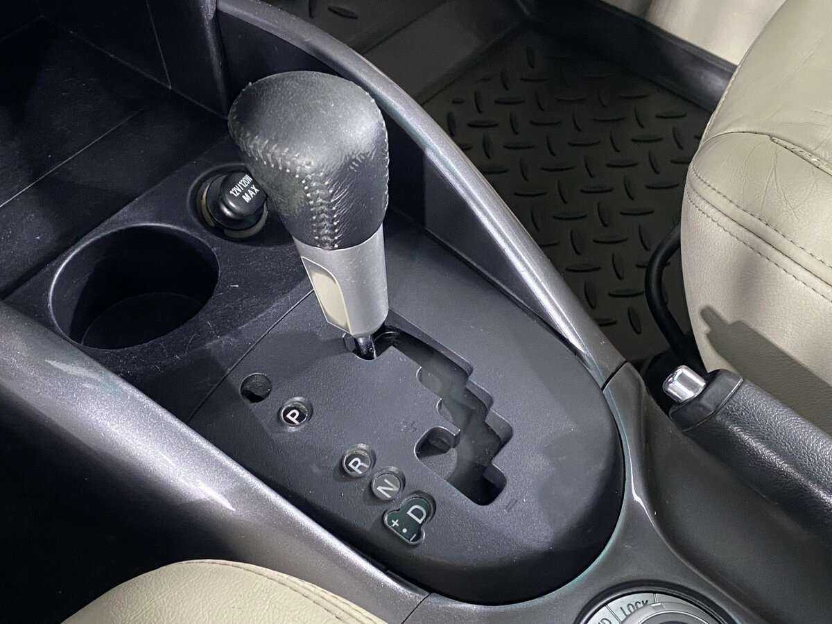 Mitsubishi Outlander с пробегом — 2008 год. Фото: #12