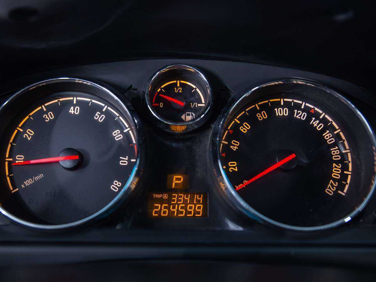 Opel Antara с пробегом — 2012 год. Фото: #8