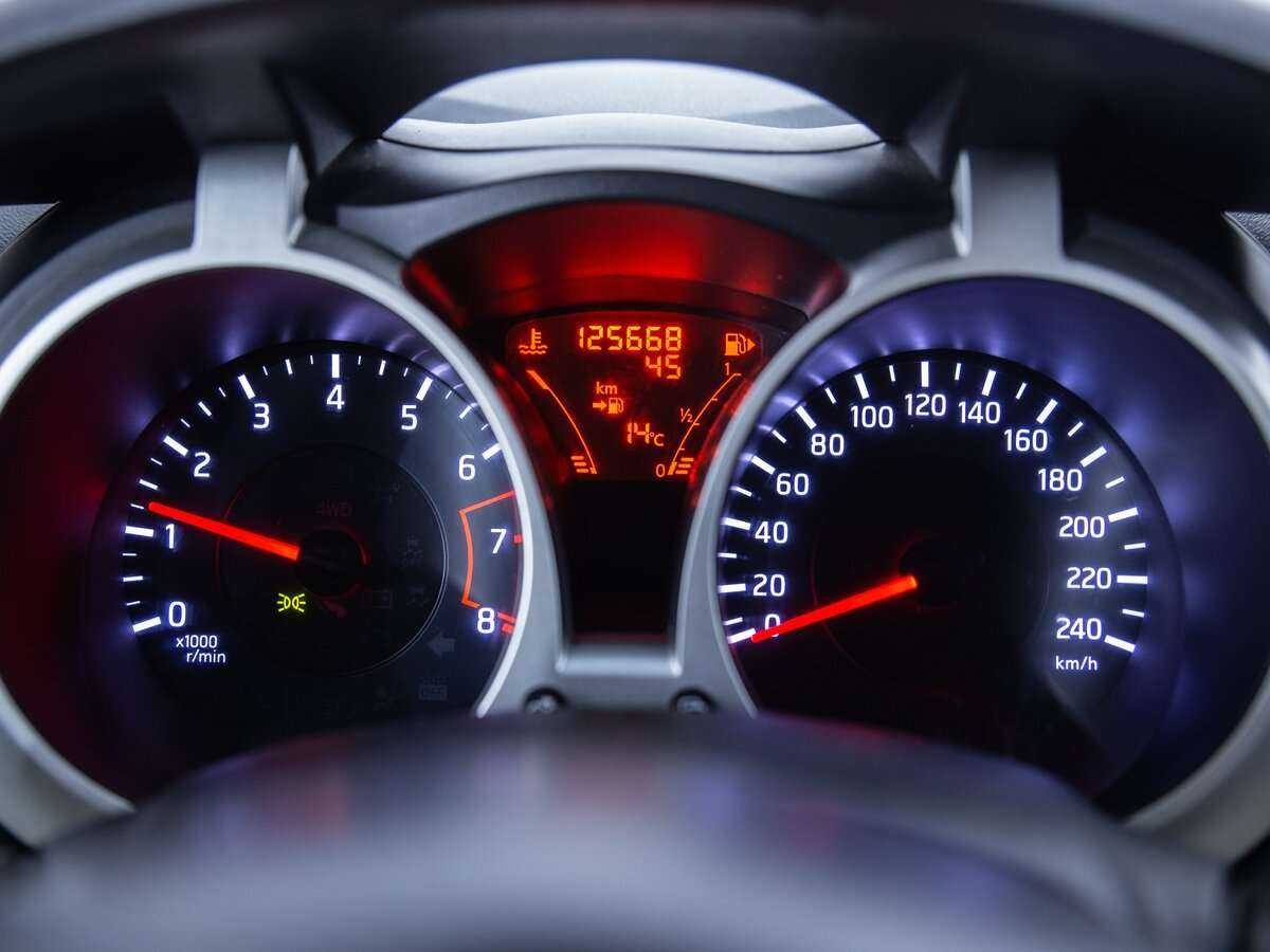 Nissan Juke с пробегом — 2012 год. Фото: #11