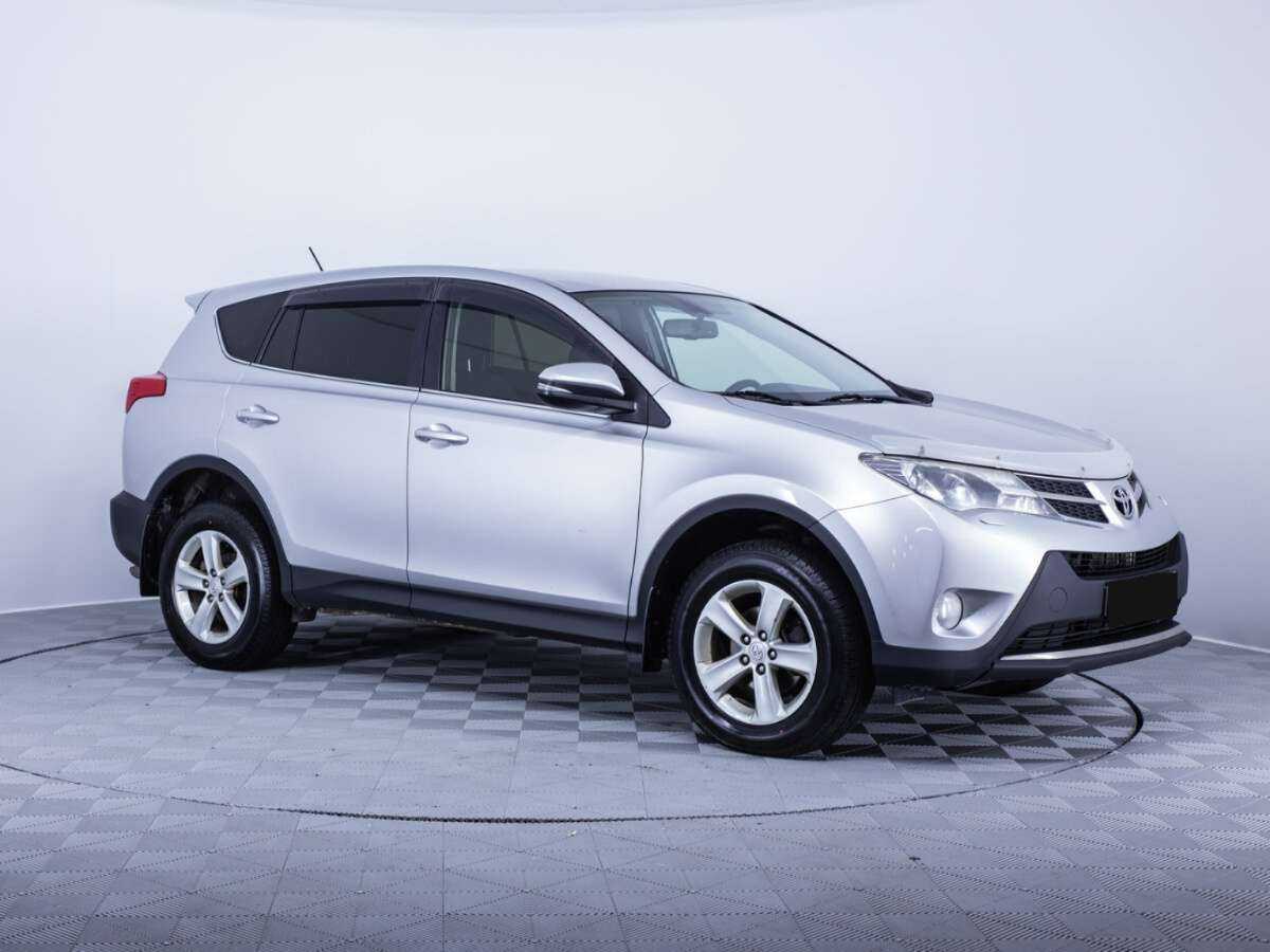 Toyota RAV4 с пробегом — 2013 год. Фото: #2