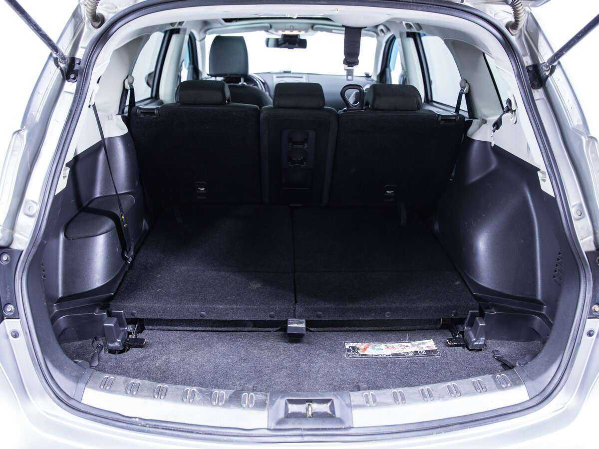 Nissan Qashqai+2 с пробегом — 2010 год. Фото: #9