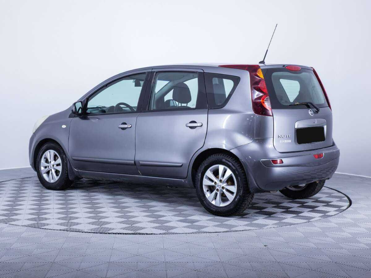 Nissan Note с пробегом — 2011 год. Фото: #6