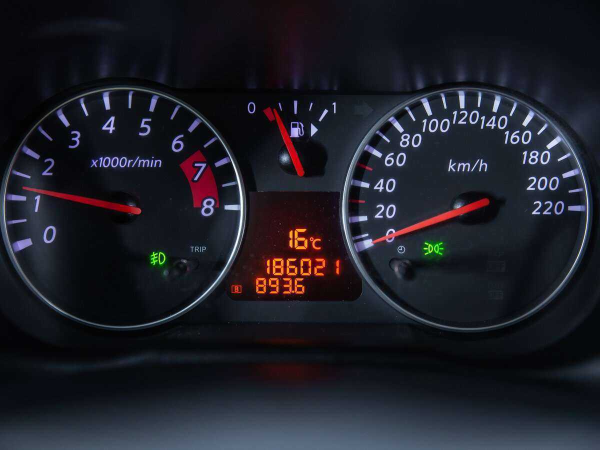 Nissan Note с пробегом — 2011 год. Фото: #8