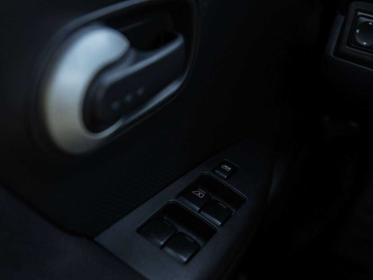 Nissan Note с пробегом — 2011 год. Фото: #15