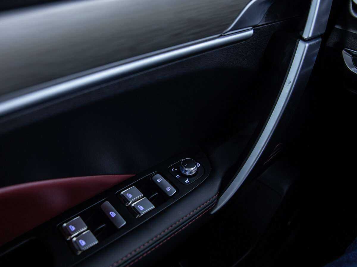 Geely Coolray с пробегом — 2023 год. Фото: #11