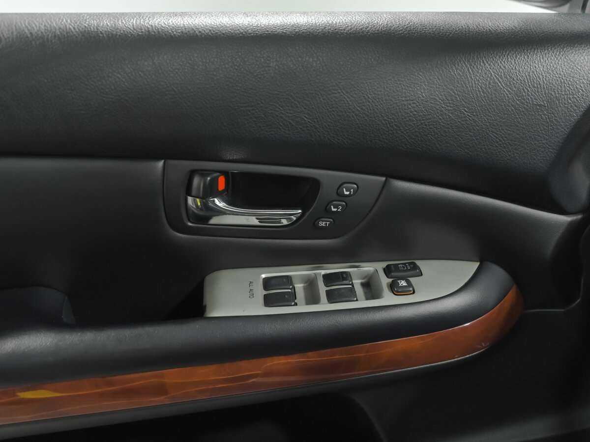 Lexus RX с пробегом — 2007 год. Фото: #12