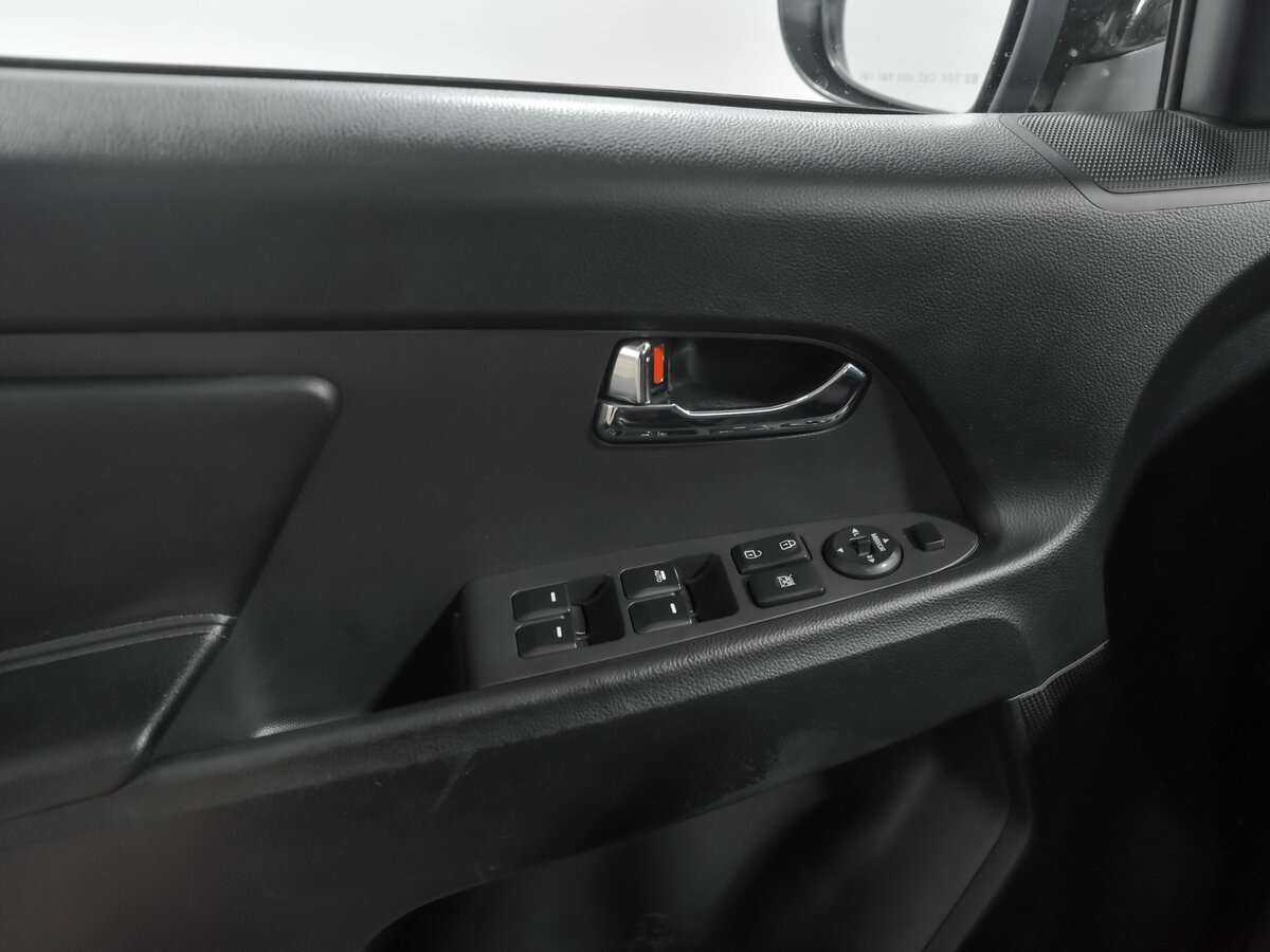 Kia Sportage с пробегом — 2011 год. Фото: #11