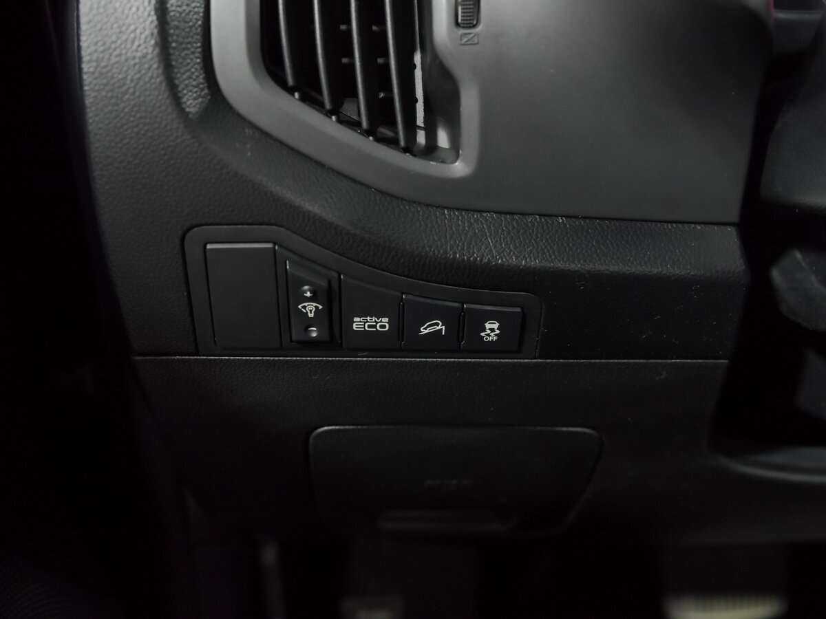 Kia Sportage с пробегом — 2011 год. Фото: #12
